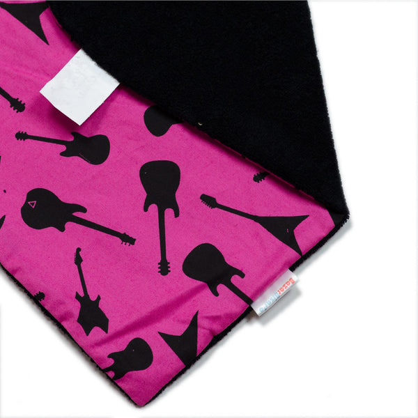 Babador Bandana - Guitarra fundo Rosa - BazarBizarro